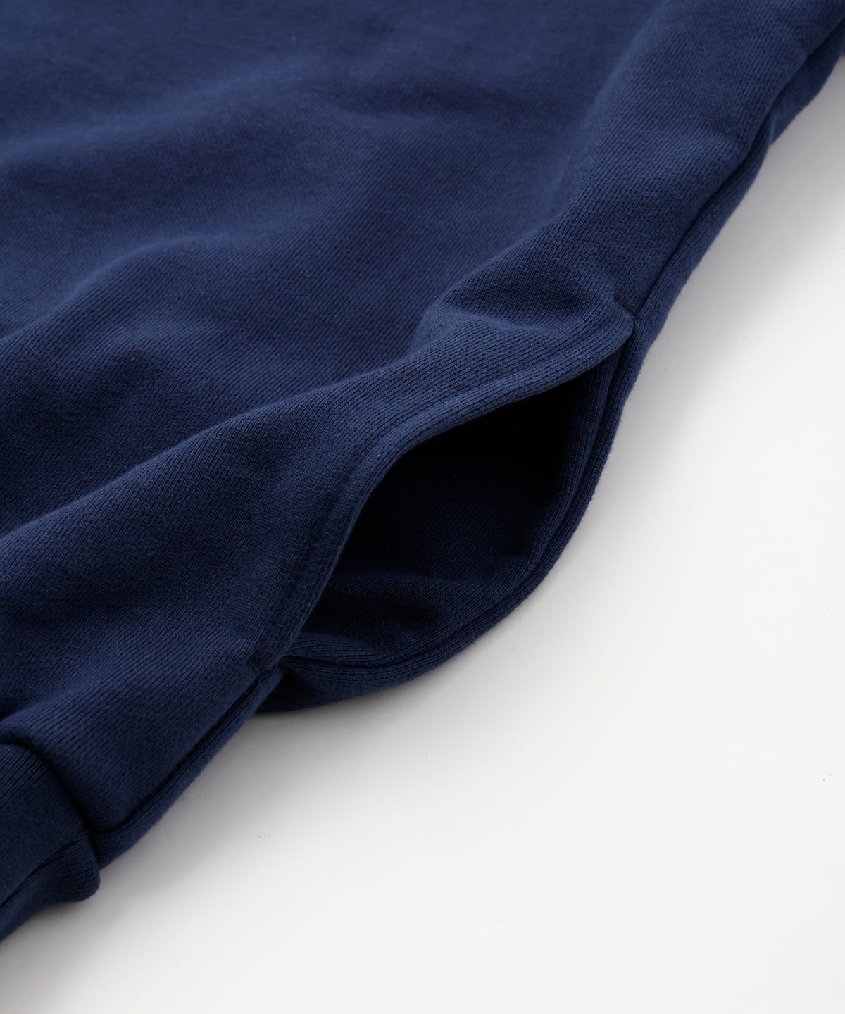 STRIPED RIB HALF ZIP SWEATSHIRT