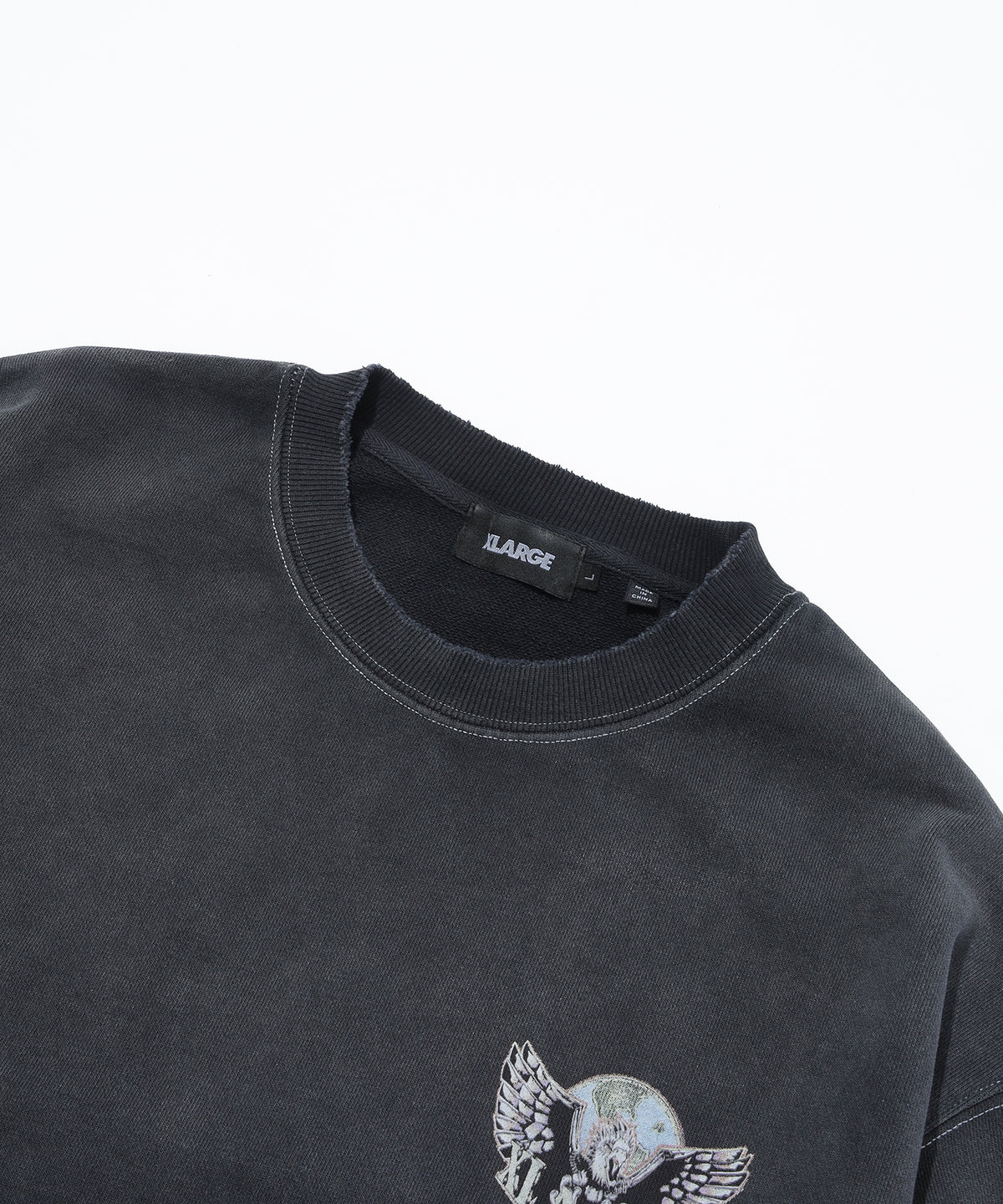 EAGLE WINGS TO THE WORLD CREWNECK SWEATSHIRT