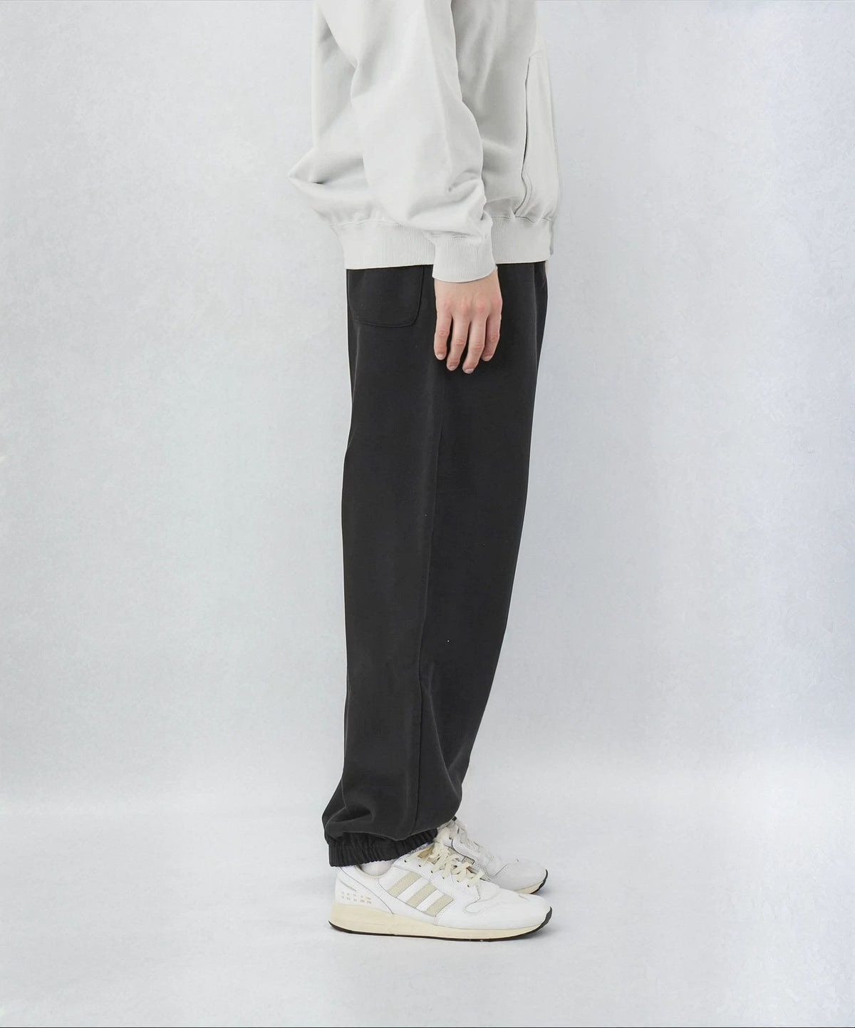 STANDARD LOGO SWEATPANTS
